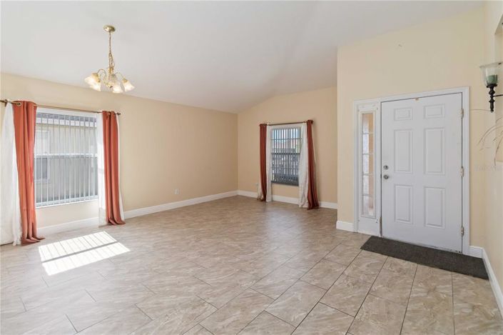 Image No.7-4 Bed Property for sale