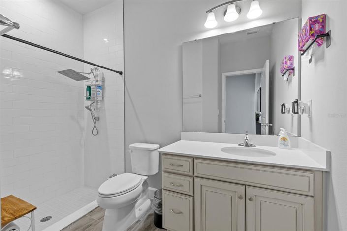 Image No.26-5 Bed Property for sale