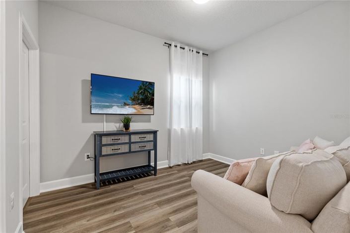 Image No.27-5 Bed Property for sale