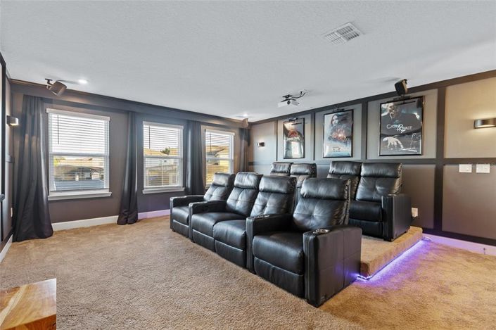 Image No.31-5 Bed Property for sale