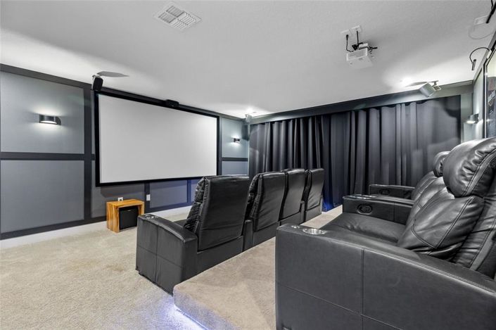 Image No.32-5 Bed Property for sale