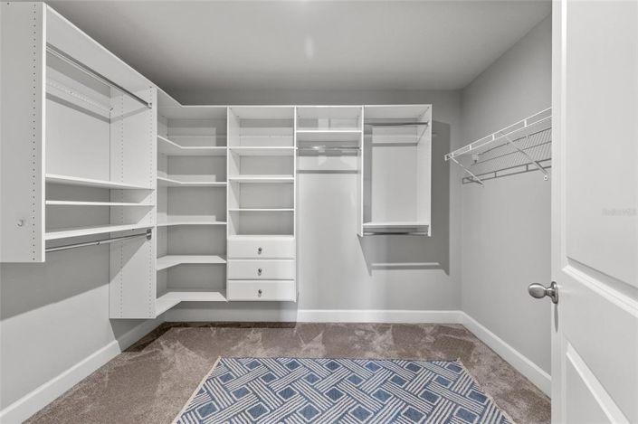 Image No.40-5 Bed Property for sale