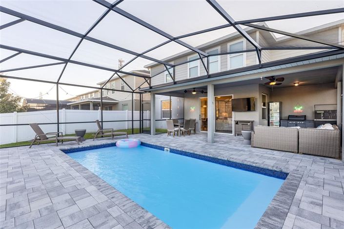 Image No.52-5 Bed Property for sale