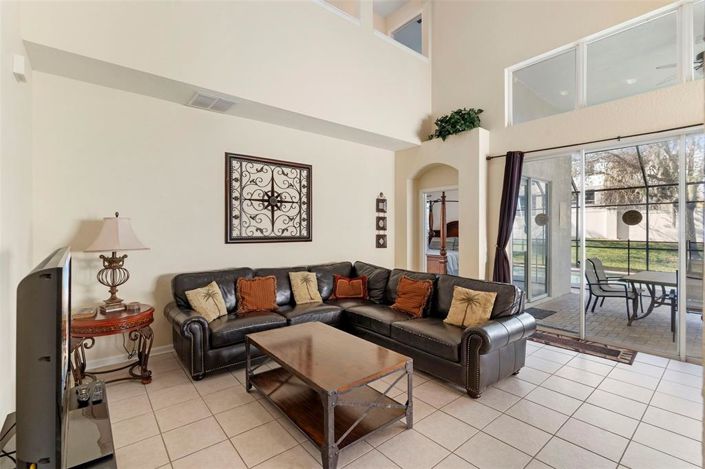 Image No.18-5 Bed Property for sale