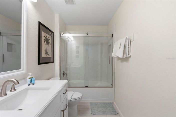 Image No.33-5 Bed Property for sale