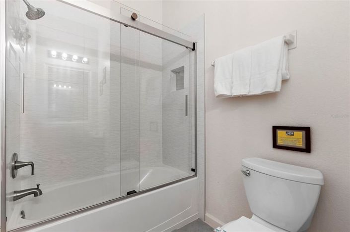 Image No.38-5 Bed Property for sale