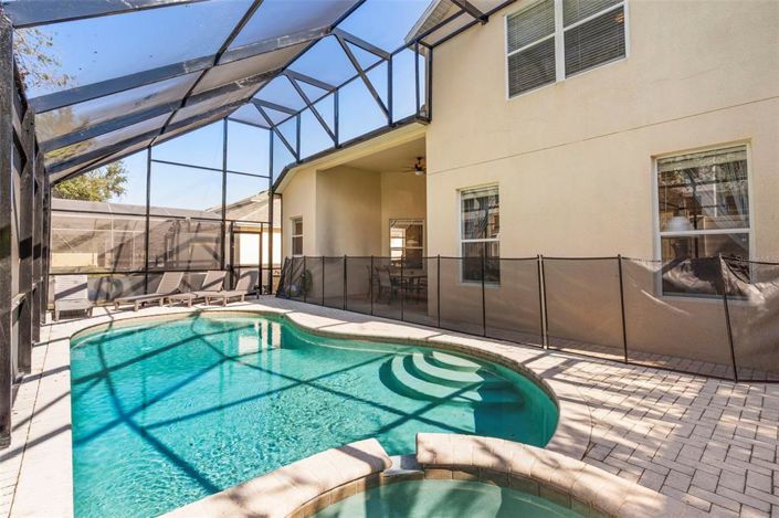 Image No.42-5 Bed Property for sale