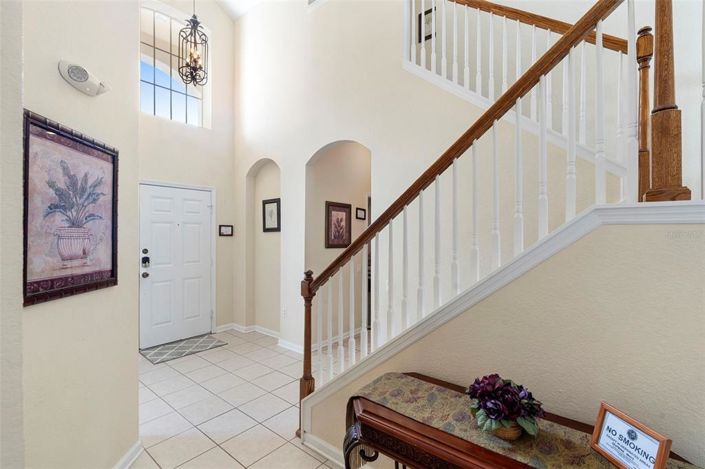 Image No.6-5 Bed Property for sale