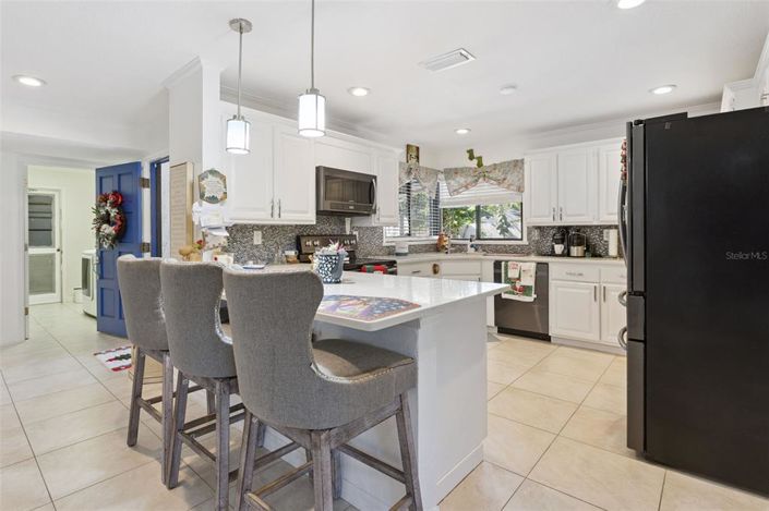 Image No.13-2 Bed Property for sale