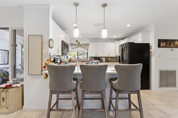 Image No.14-2 Bed Property for sale