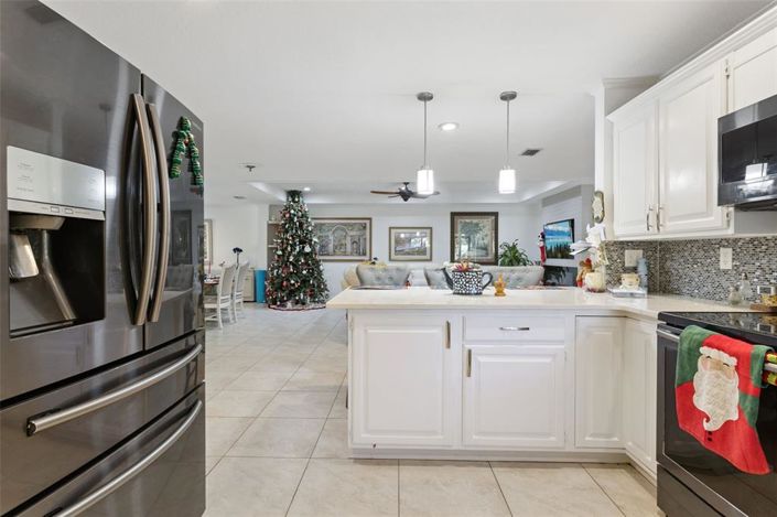 Image No.15-2 Bed Property for sale