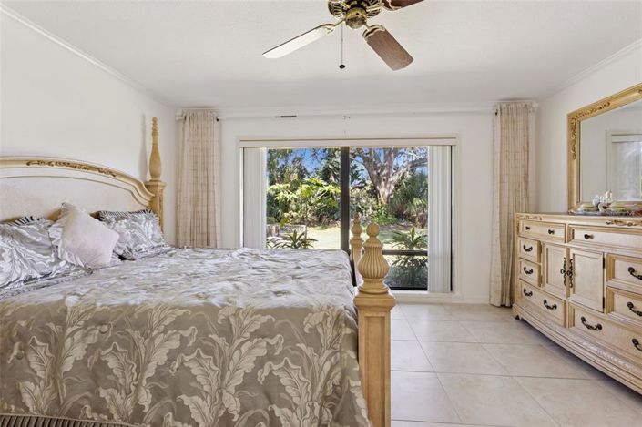 Image No.20-2 Bed Property for sale