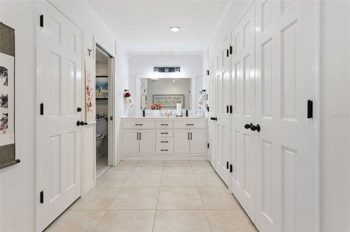 Image No.25-2 Bed Property for sale