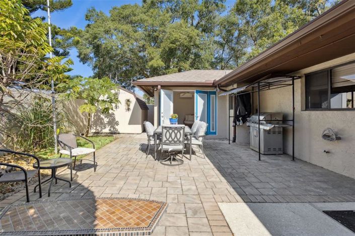 Image No.36-2 Bed Property for sale