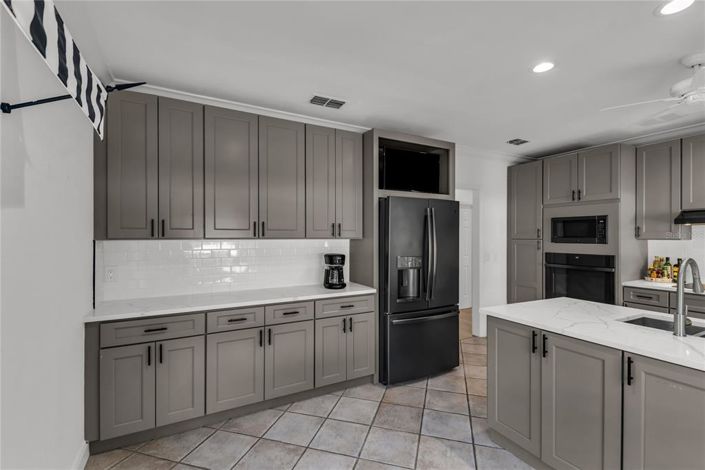 Image No.21-3 Bed Property for sale