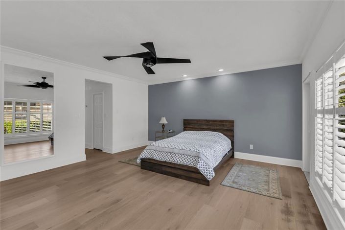 Image No.27-3 Bed Property for sale