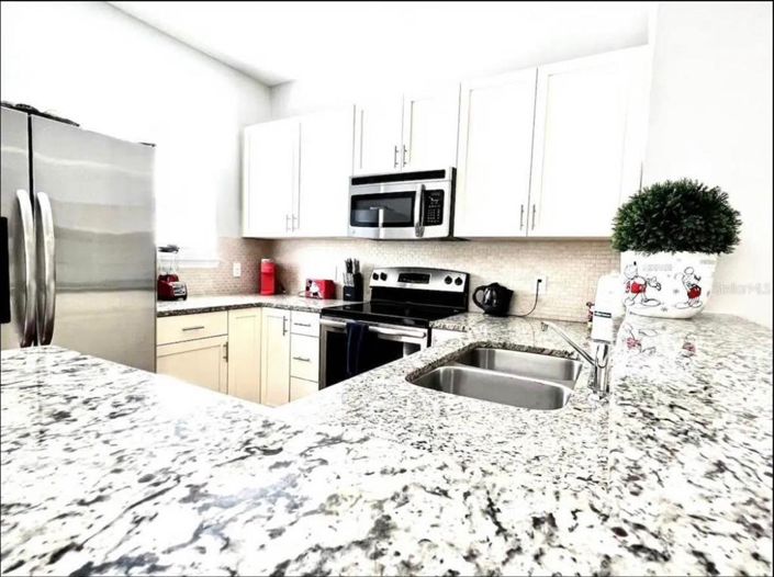 Image No.7-4 Bed Townhouse for sale