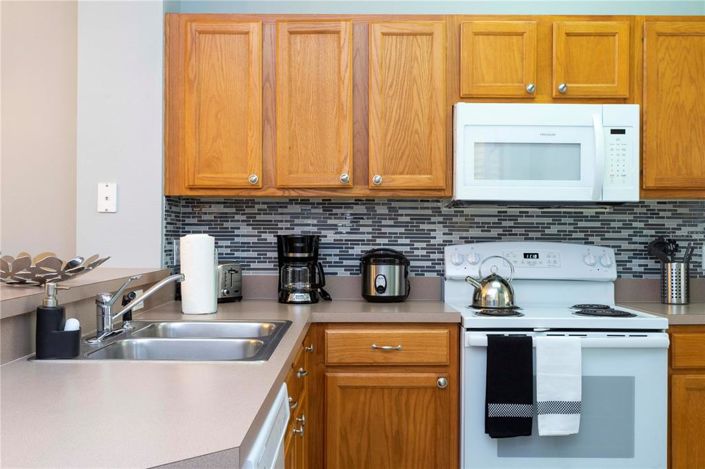 Image No.11-3 Bed Townhouse for sale