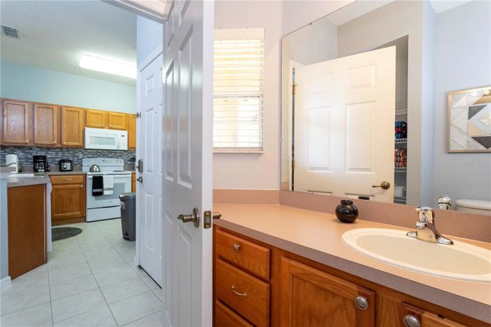 Image No.16-3 Bed Townhouse for sale