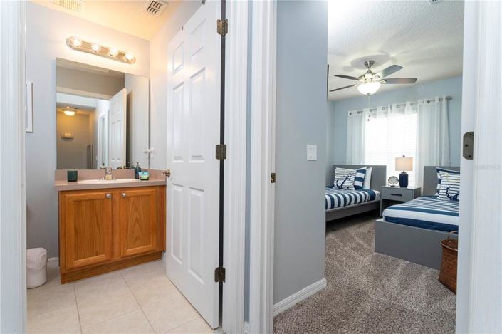 Image No.27-3 Bed Townhouse for sale