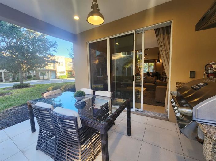 Image No.18-4 Bed Townhouse for sale