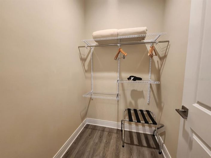 Image No.24-4 Bed Townhouse for sale