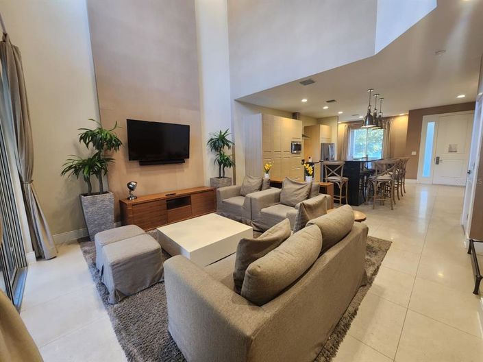 Image No.9-4 Bed Townhouse for sale