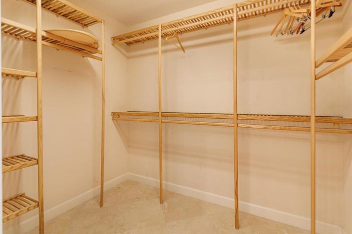 Image No.23-3 Bed Property for sale