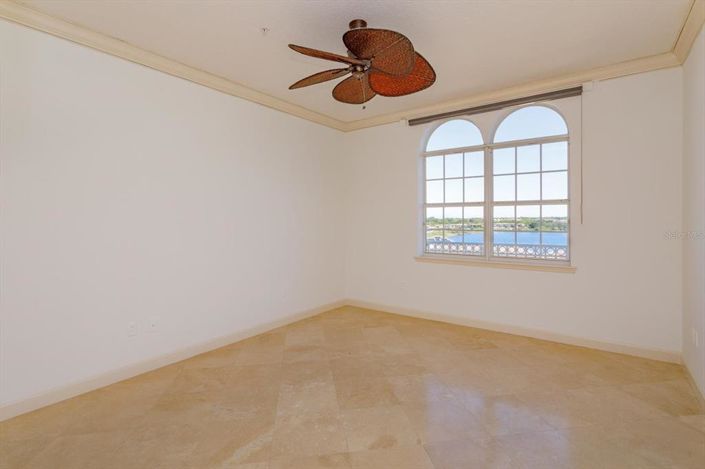 Image No.24-3 Bed Property for sale