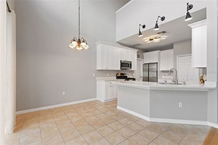 Image No.11-5 Bed Property for sale