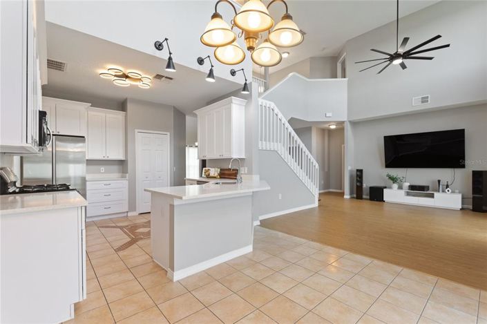 Image No.12-5 Bed Property for sale