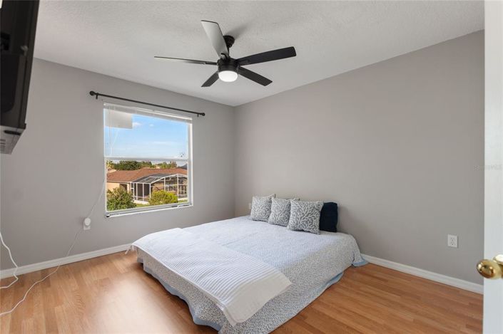 Image No.24-5 Bed Property for sale