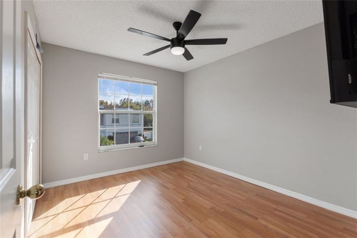 Image No.29-5 Bed Property for sale