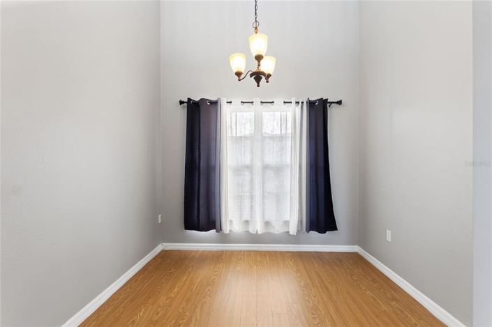 Image No.39-5 Bed Property for sale