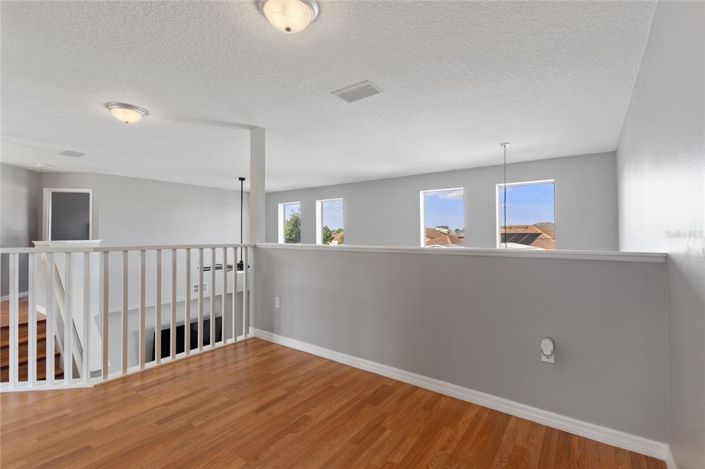 Image No.40-5 Bed Property for sale