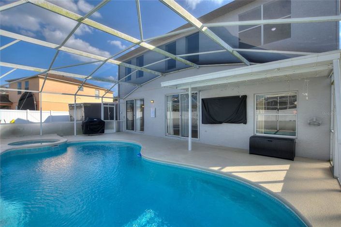 Image No.44-5 Bed Property for sale