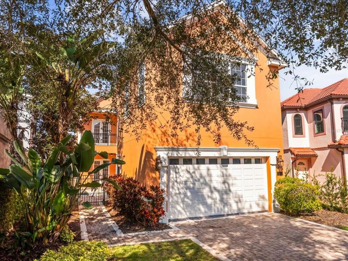 Image No.3-6 Bed Property for sale