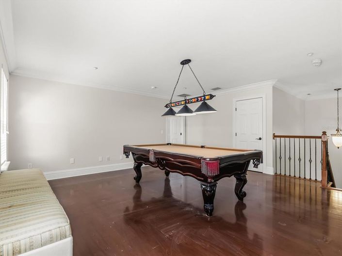 Image No.32-6 Bed Property for sale