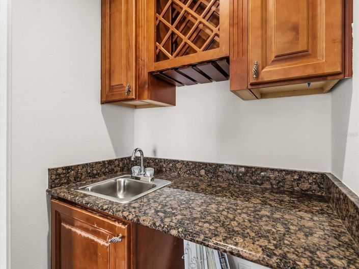 Image No.33-6 Bed Property for sale