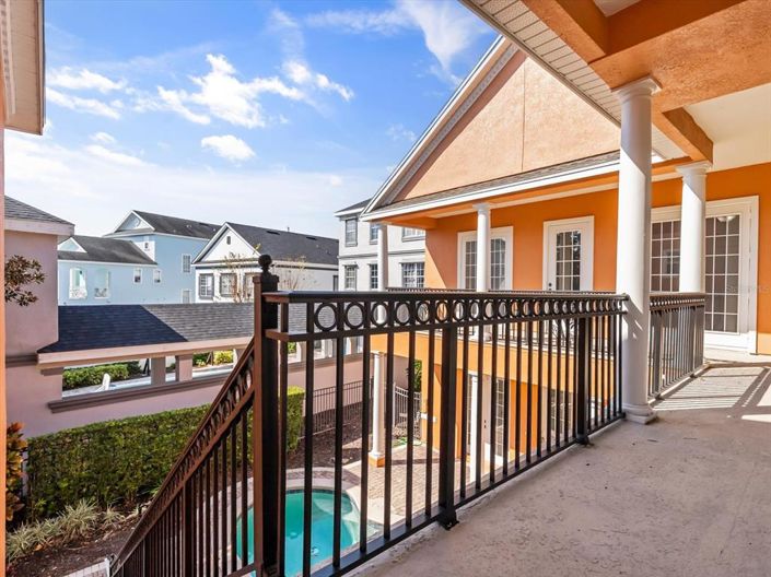 Image No.52-6 Bed Property for sale