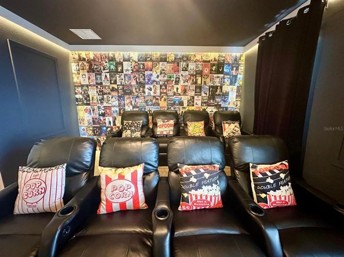 Image No.27-14 Bed Property for sale