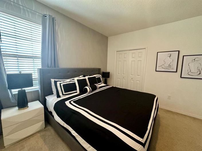 Image No.55-14 Bed Property for sale