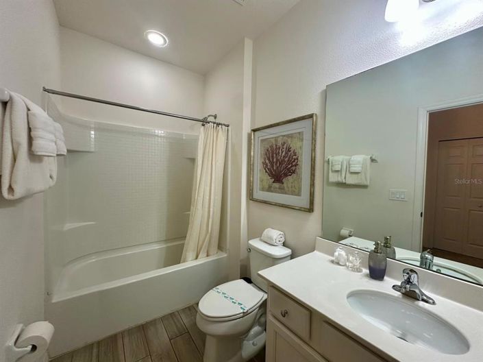 Image No.56-14 Bed Property for sale