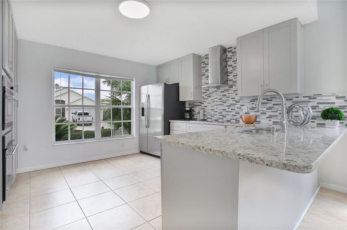 Image No.14-4 Bed Property for sale