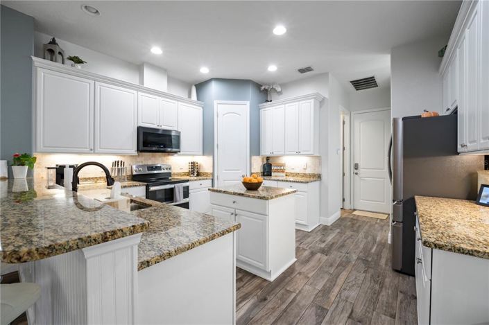 Image No.14-4 Bed Property for sale