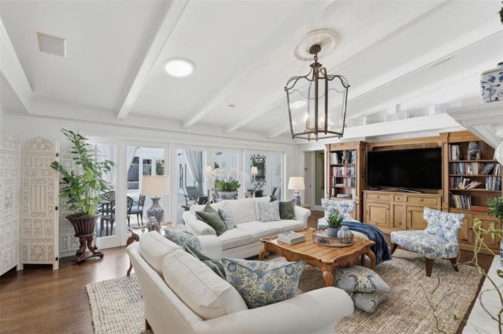 Image No.17-3 Bed Property for sale