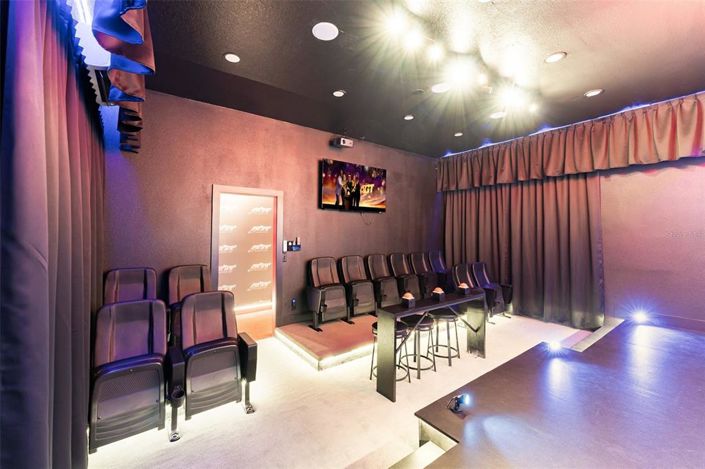 Image No.10-5 Bed Property for sale