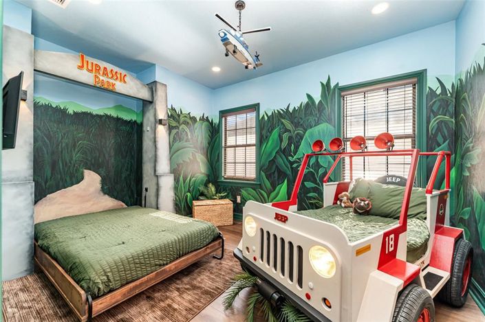 Image No.19-5 Bed Property for sale