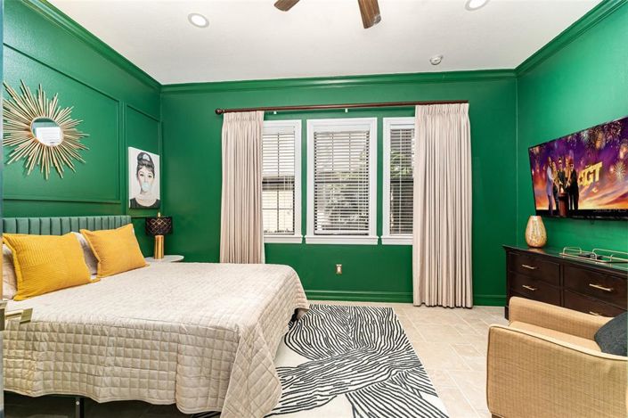 Image No.36-5 Bed Property for sale