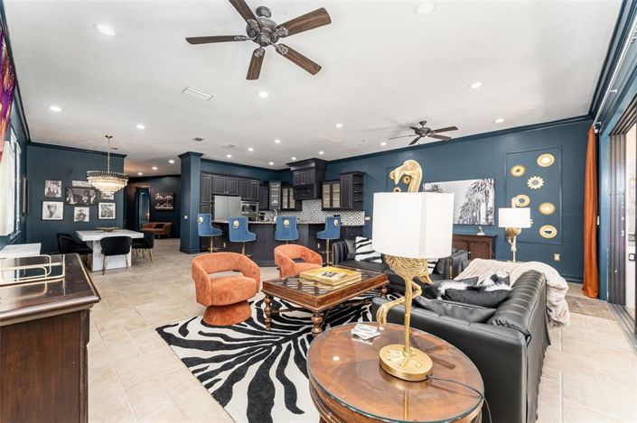 Image No.40-5 Bed Property for sale